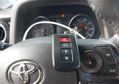 2018 Toyota Rav4 Xle from USA, damaged, VIN 2T3RFREV0JW830571